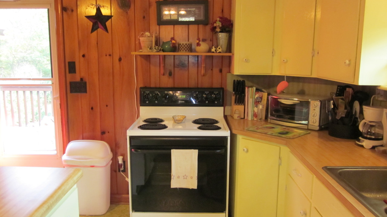 18 White Oak Road Boones Mill, VA 24065 - Photo 9 of 32 Kitchen