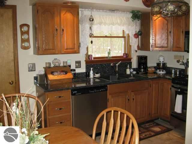 2711 West Log Lake Road Northeast Kalkaska, MI 49646 - Photo 5 of 15 1745553-4.JPG