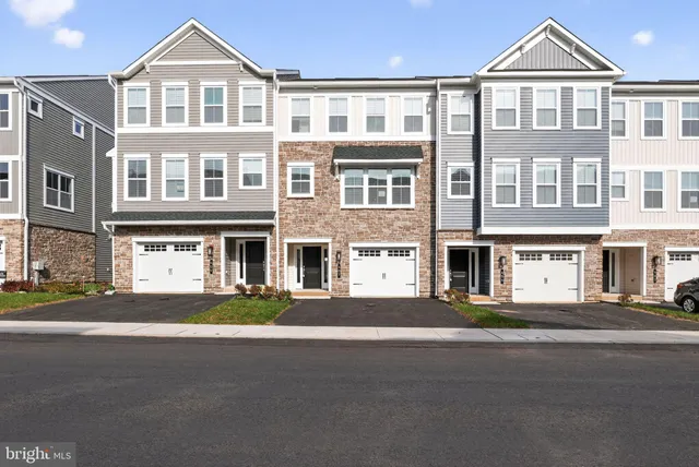 $3,175 | 407 Sadie Avenue, Lansdale, PA 19446