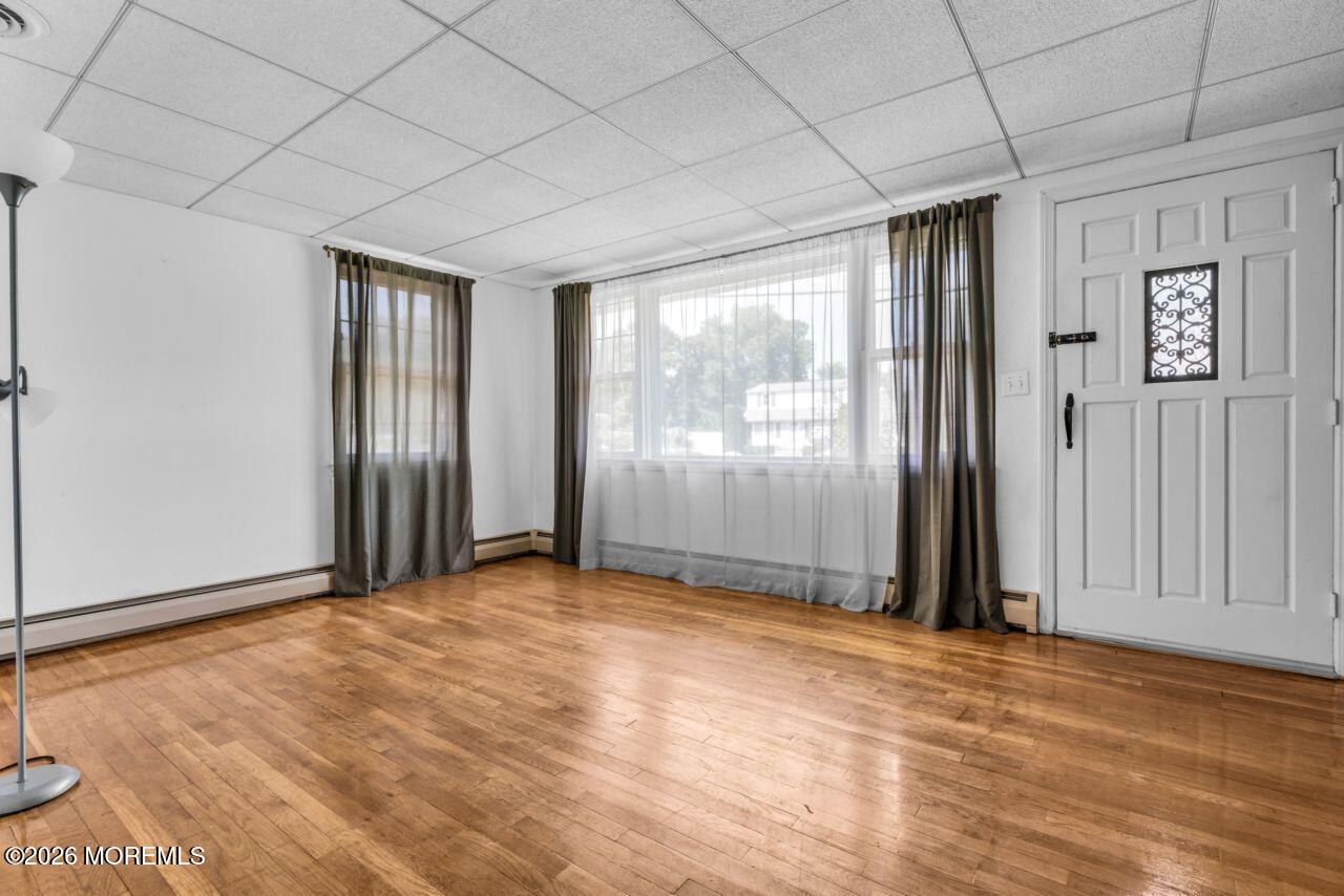 11 Hemlock Road Howell, NJ 07731 - Photo 10 of 27 photos_web_resolution_HOM02235