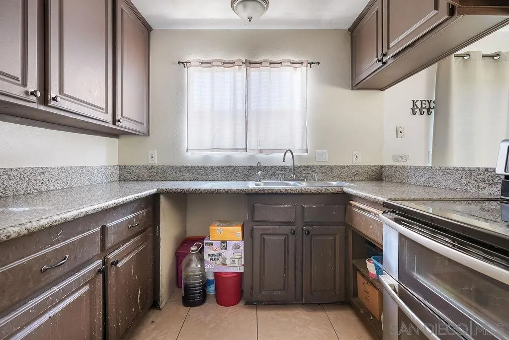 8166 Paradise Valley Court Spring Valley, CA 91977 - Photo 34 of 64