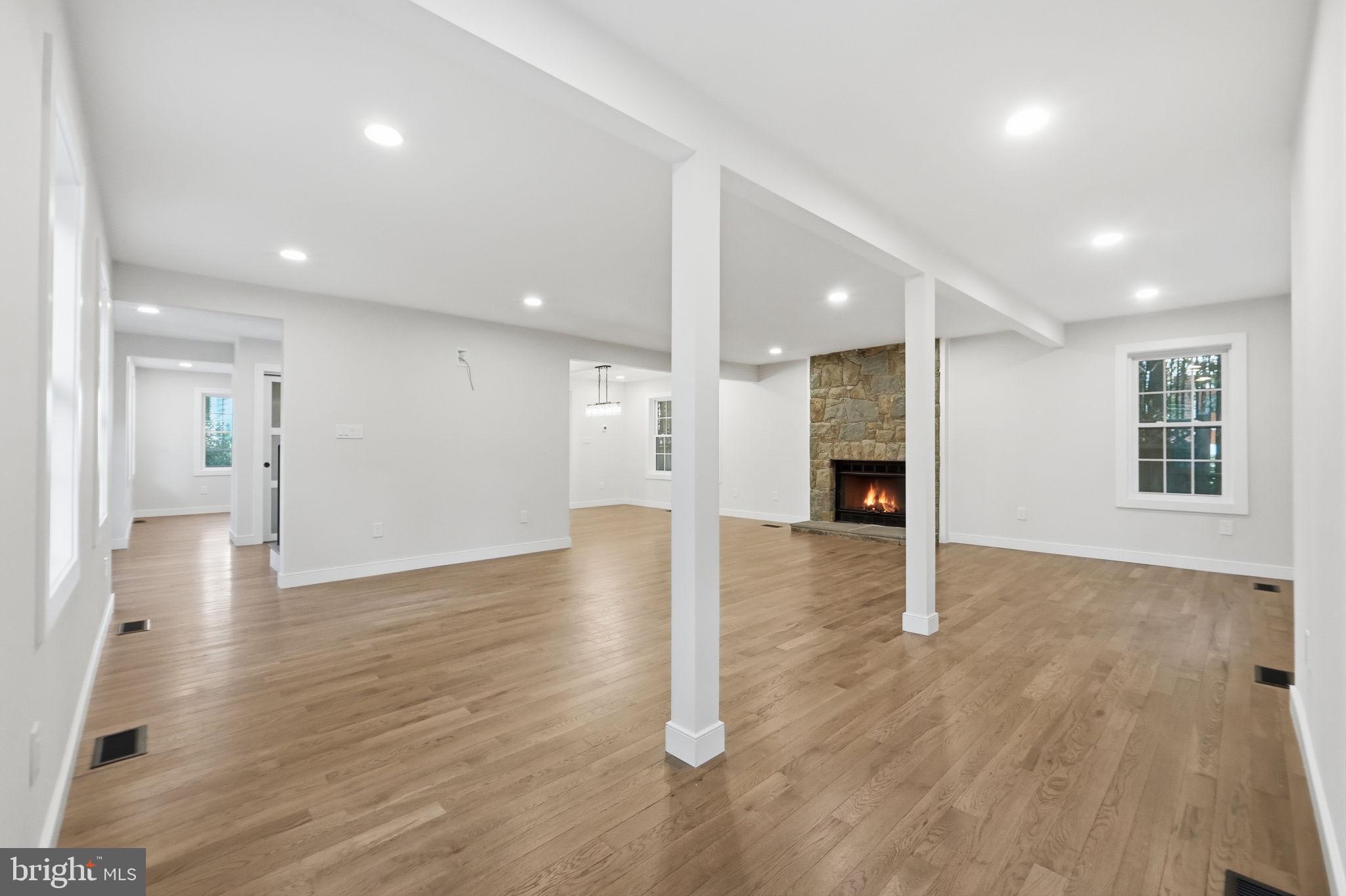 5121 Wissioming Road Bethesda, MD 20816 - Photo 11 of 41 Living Room