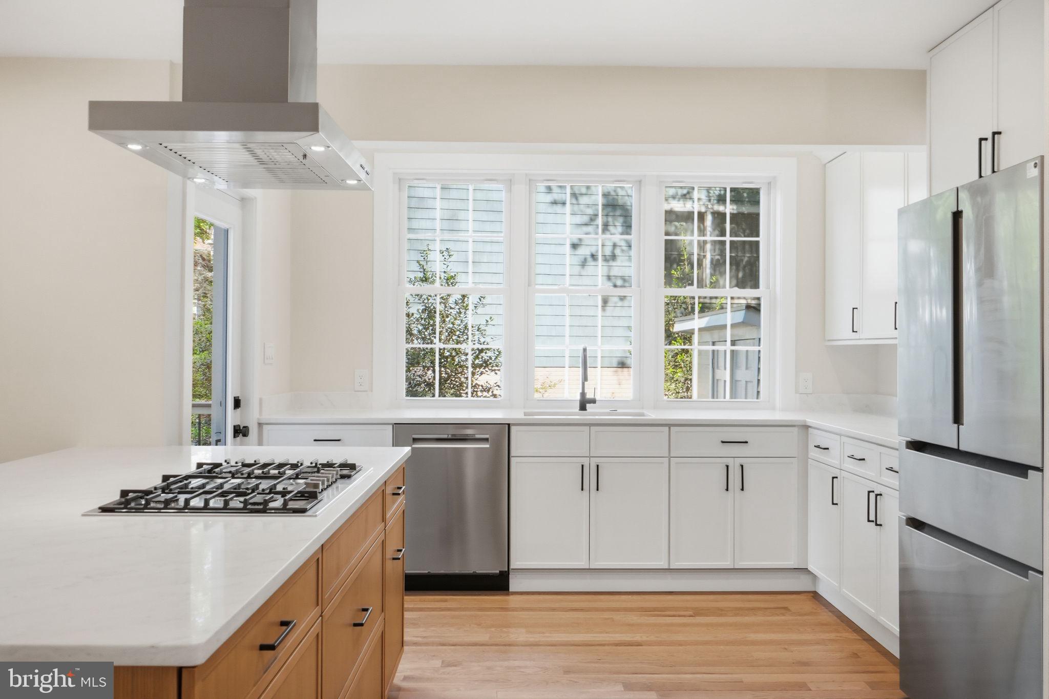 5121 Wissioming Road Bethesda, MD 20816 - Photo 16 of 41 Kitchen