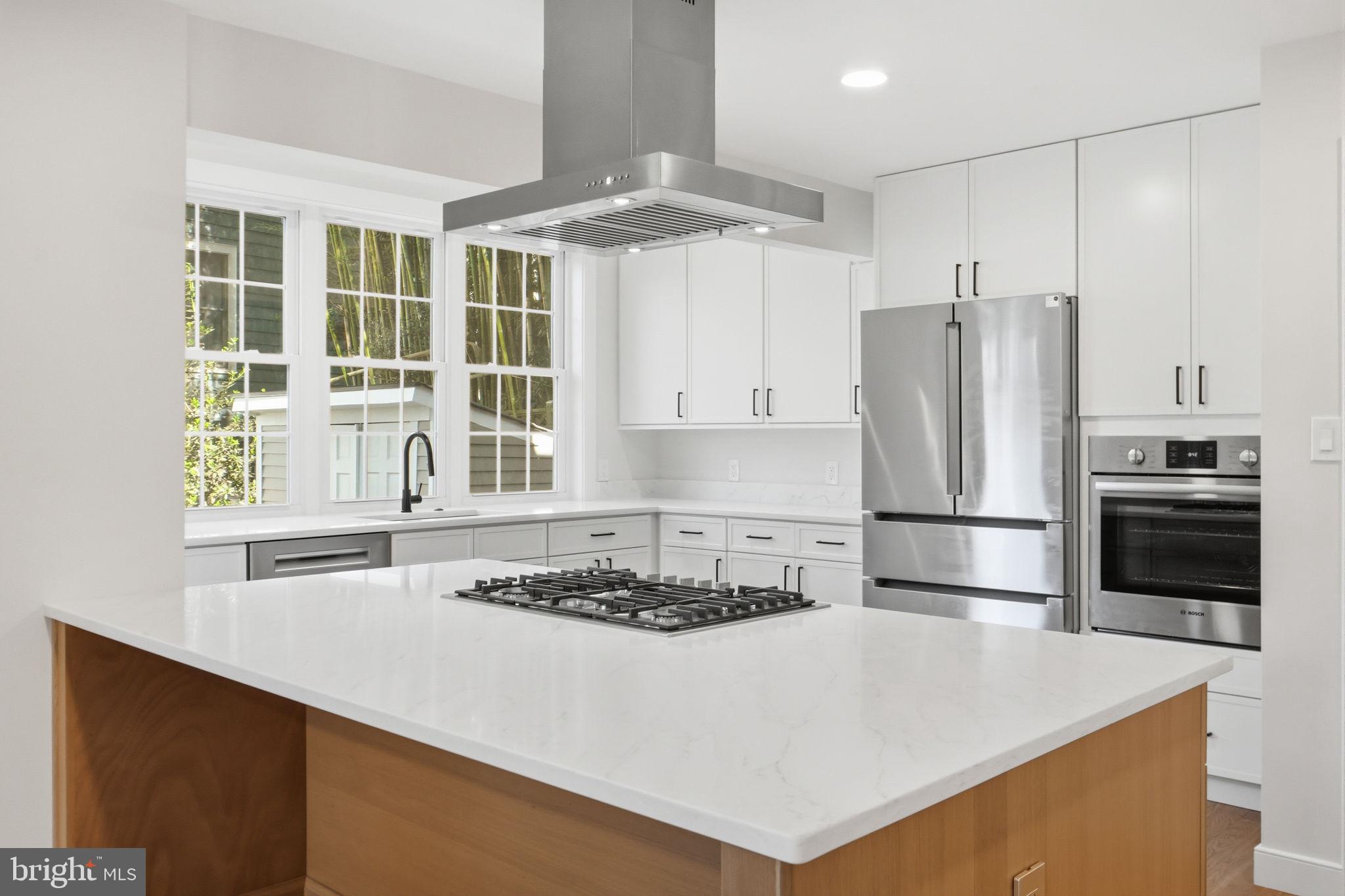 5121 Wissioming Road Bethesda, MD 20816 - Photo 17 of 41 Kitchen