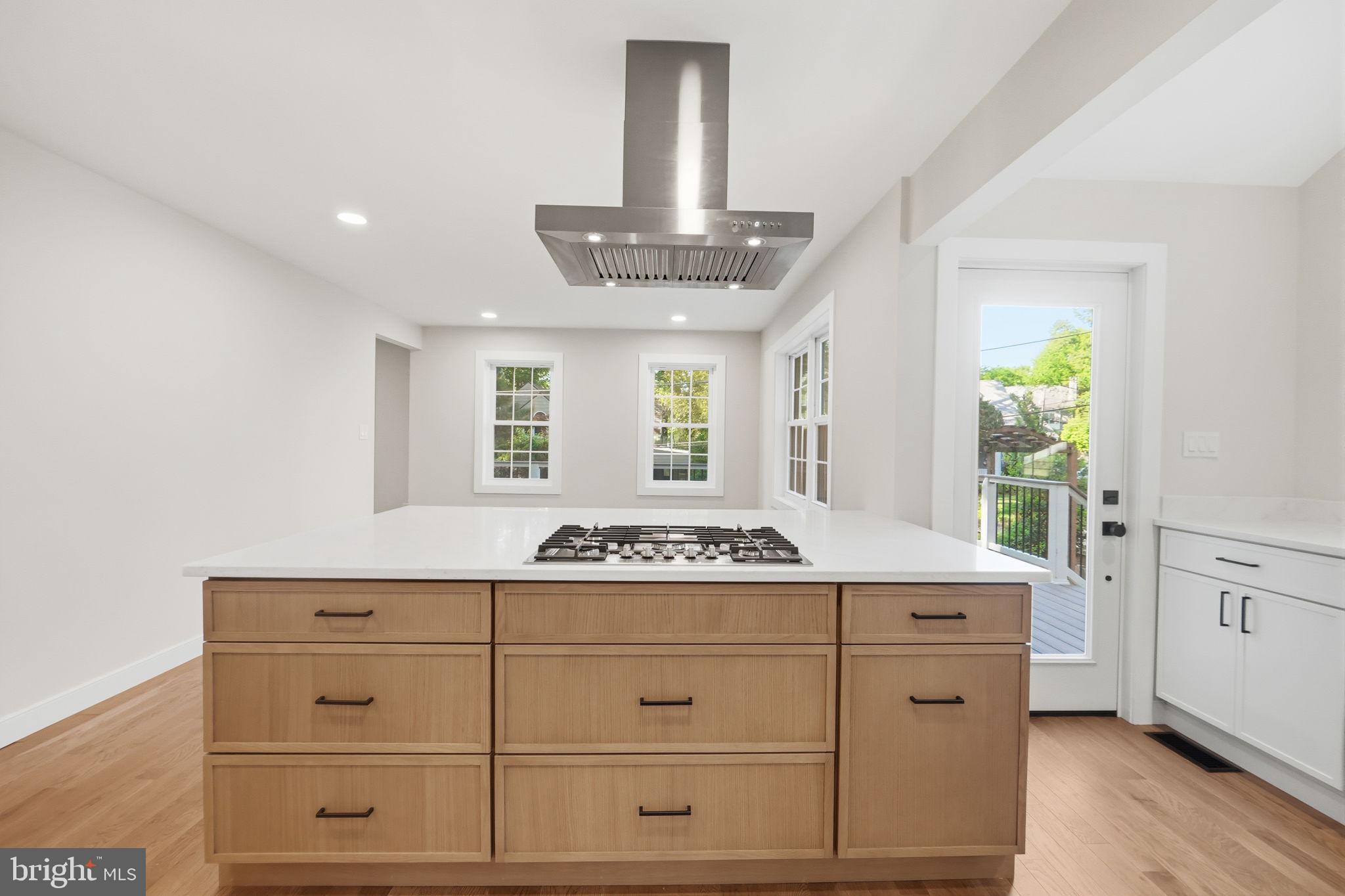 5121 Wissioming Road Bethesda, MD 20816 - Photo 19 of 41 Kitchen