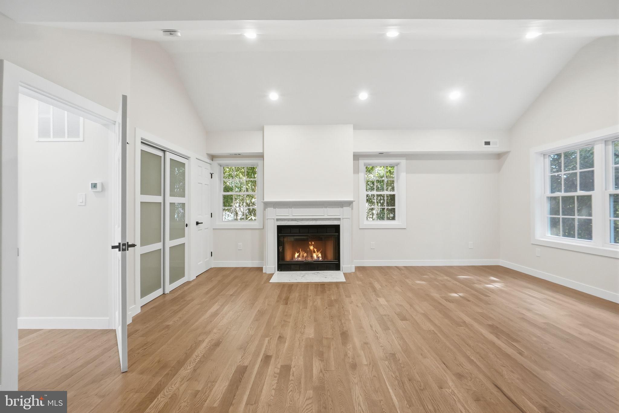 5121 Wissioming Road Bethesda, MD 20816 - Photo 25 of 41 Primary Bedroom