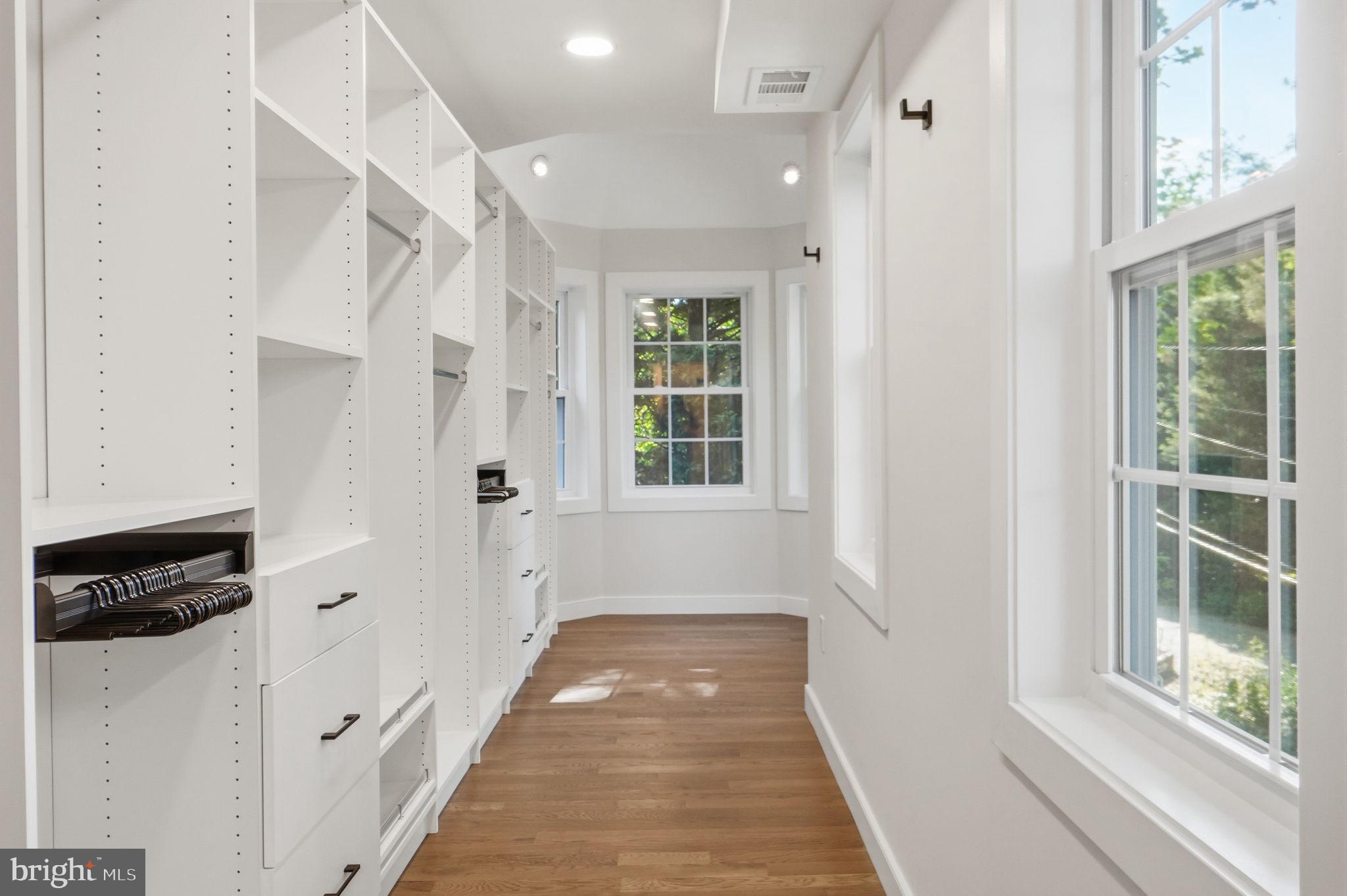 5121 Wissioming Road Bethesda, MD 20816 - Photo 27 of 41 Walk-in Closet