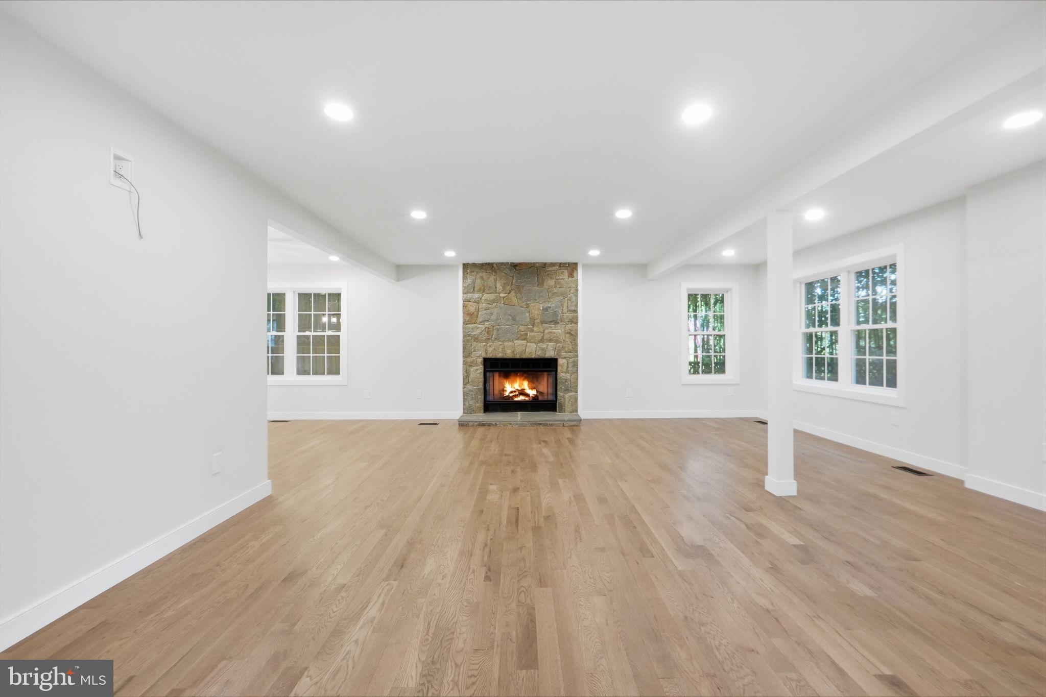 5121 Wissioming Road Bethesda, MD 20816 - Photo 8 of 41 Living Room