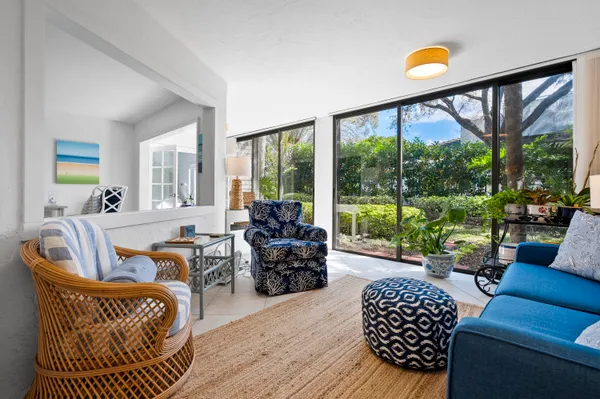 $300,000 | 5172 Southeast Club Way, Unit 108, Stuart, FL 34997