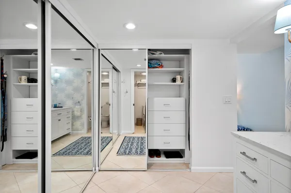 $300,000 | 5172 Southeast Club Way, Unit 108, Stuart, FL 34997