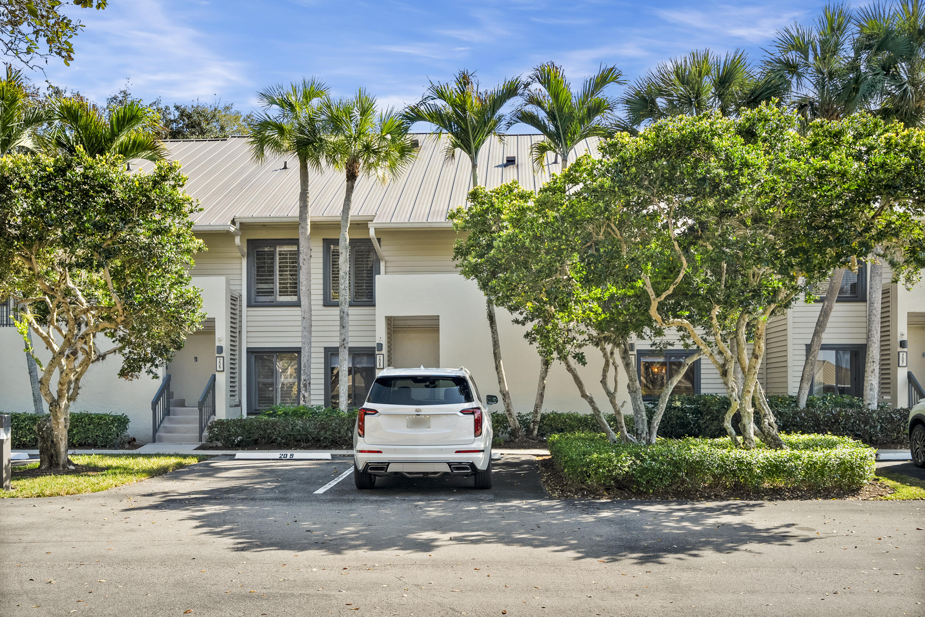 5172 Southeast Club Way, Unit 108 Stuart, FL 34997 - Photo 32 of 47 DSC00791