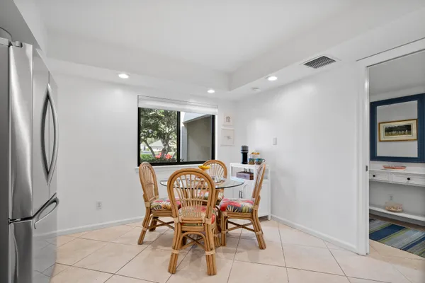 $300,000 | 5172 Southeast Club Way, Unit 108, Stuart, FL 34997