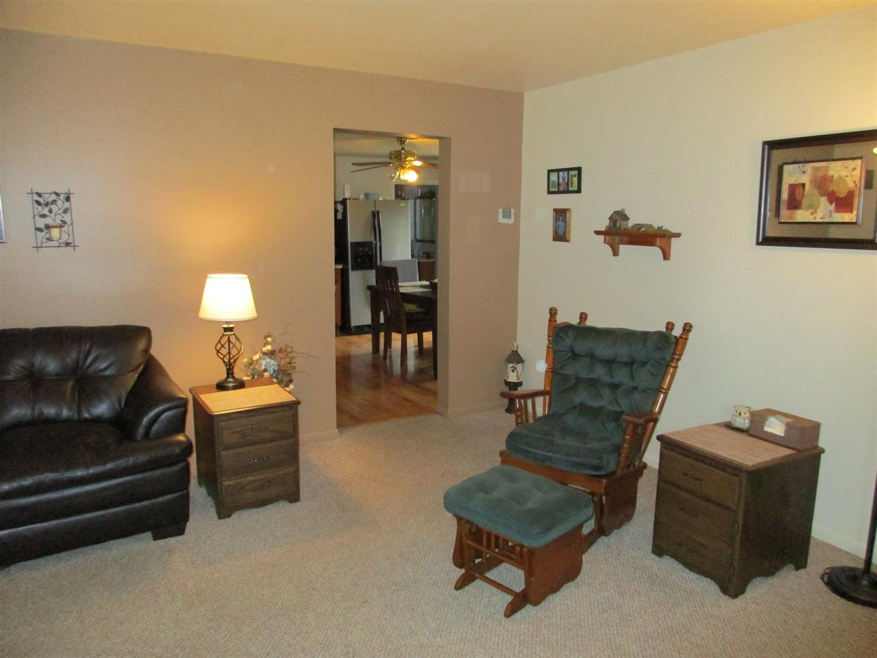9249 Pittsburg Road Durand, MI 48429 - Photo 8 of 26 31262459-7.JPG