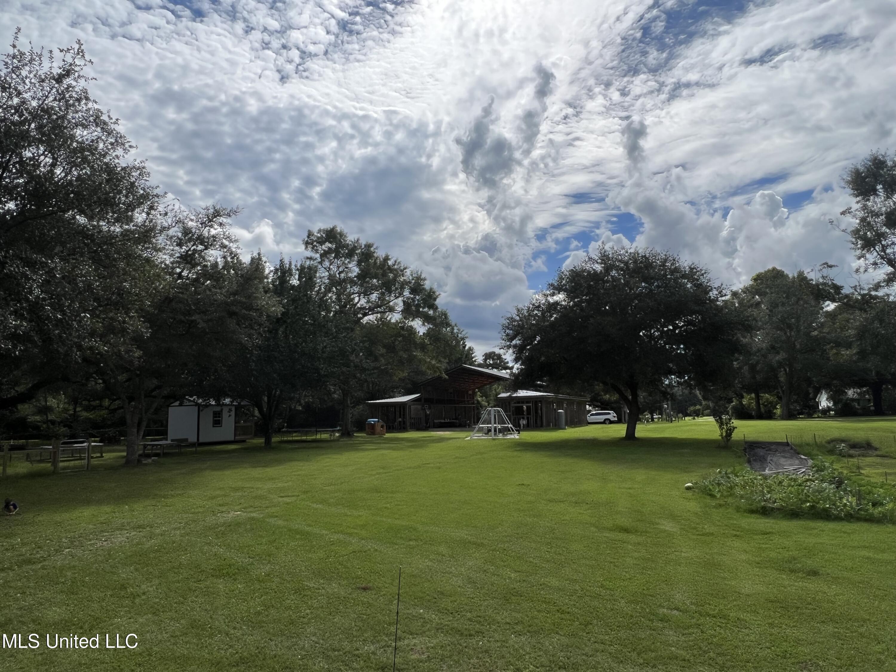 23410 Indian Ridge Road Picayune, MS 39466 - Photo 5 of 16 IMG-3541