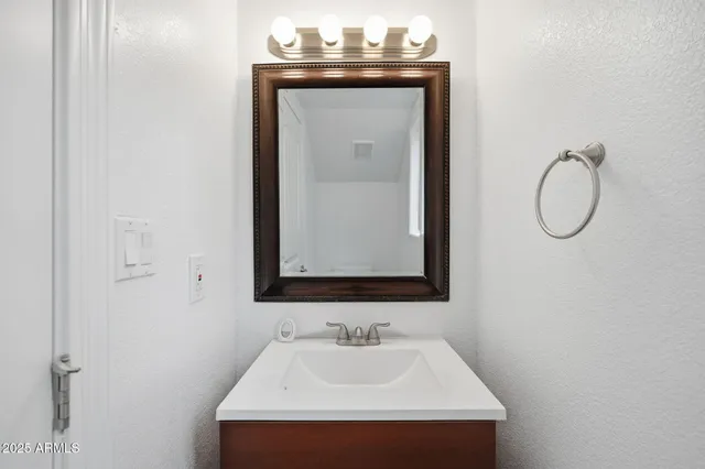 $319,900 | 715 South Ext Road, Unit 16, Mesa, AZ 85210