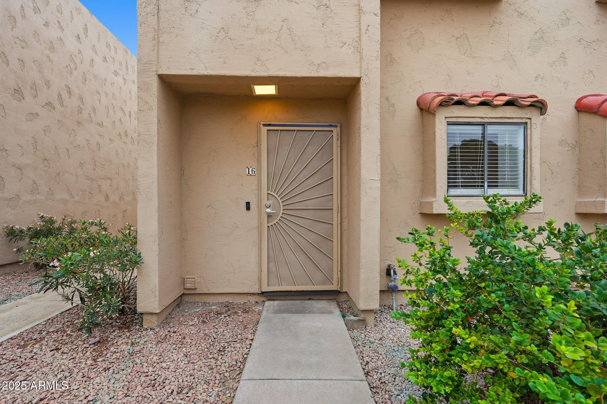 715 South Ext Road, Unit 16 Mesa, AZ 85210 - Photo 4 of 30 004_ListerPros