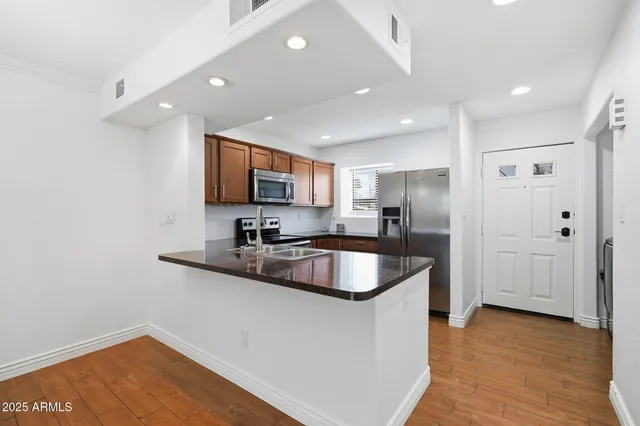 $319,900 | 715 South Ext Road, Unit 16, Mesa, AZ 85210