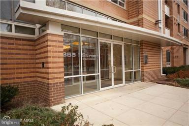 355 I Street Southwest, Unit S406 Washington, DC 20024 - Photo 13 of 18 Exterior (Front)
