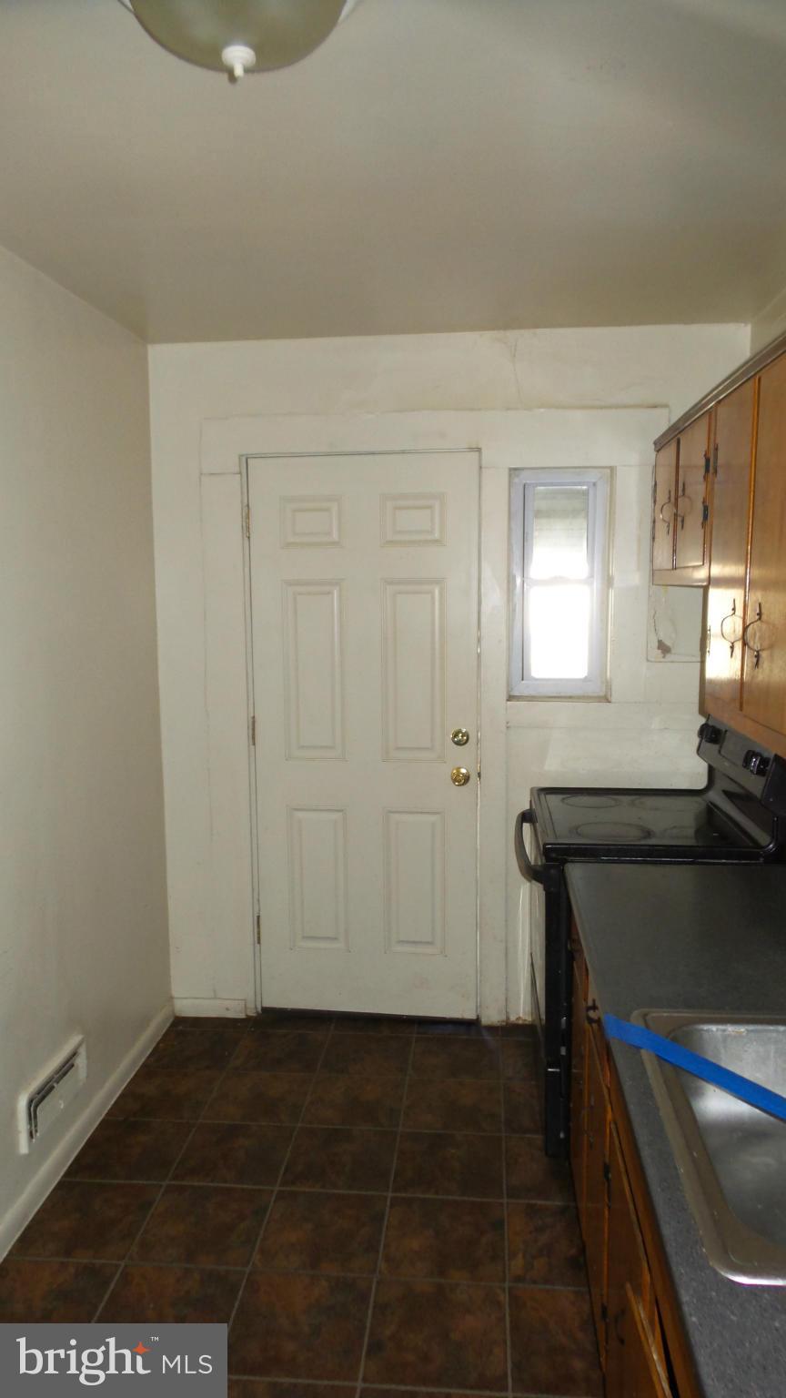 6530 Riverview Avenue Dundalk, MD 21222 - Photo 9 of 16 Kitchen