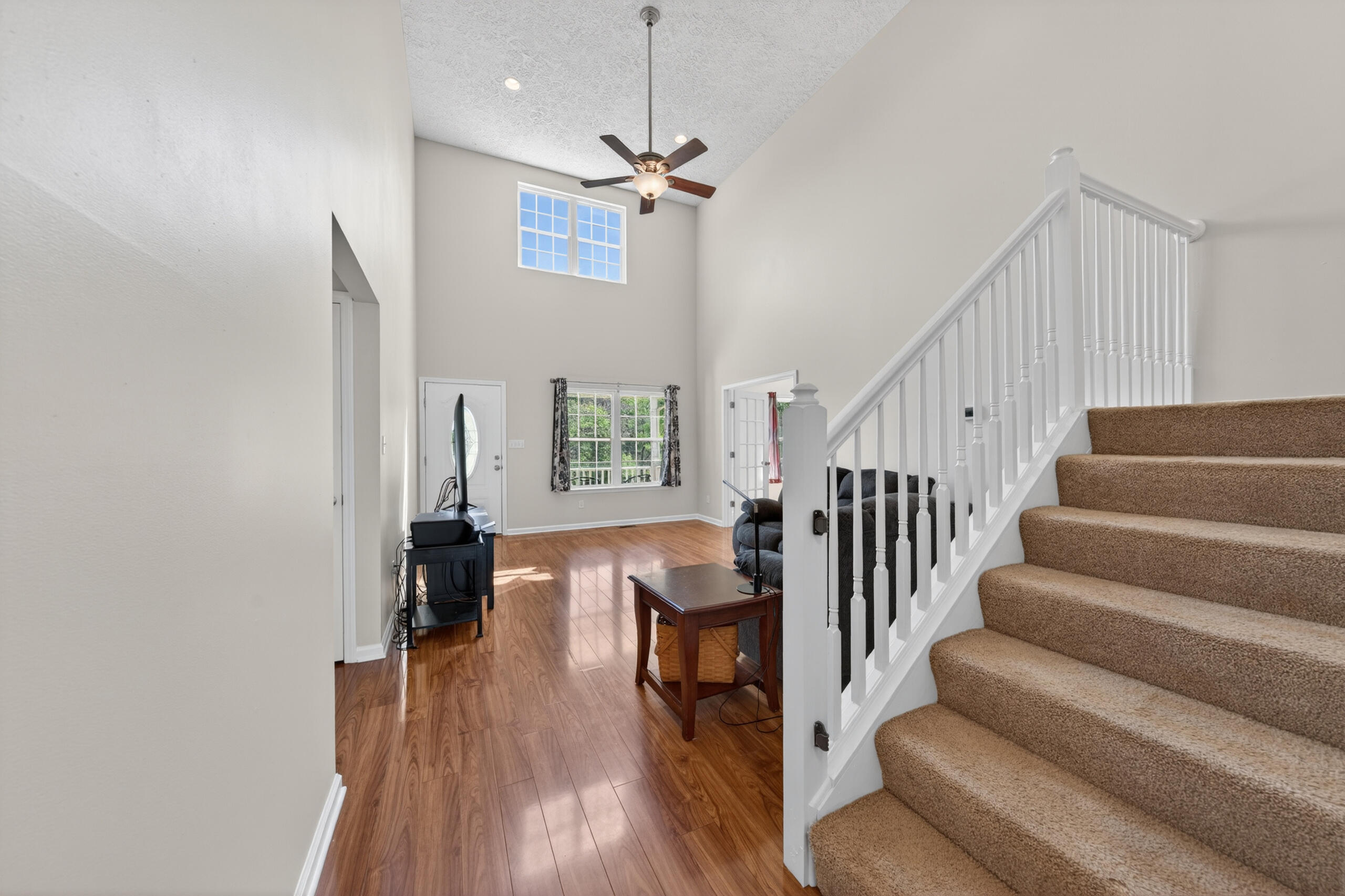 1633 Pilot Mountain Road Moneta, VA 24121 - Photo 43 of 103 Living Room Entry