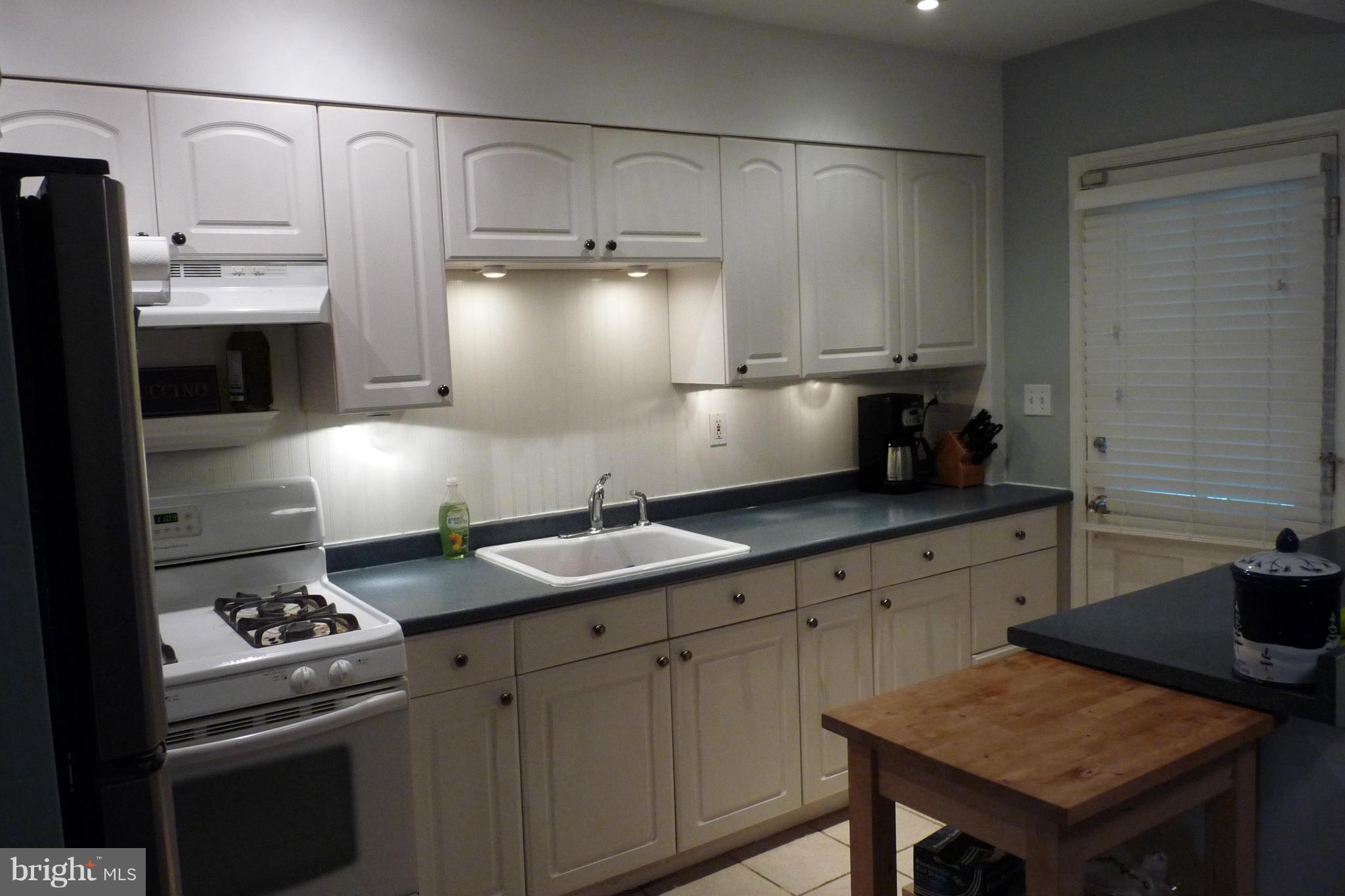 8310 Bon Air Road Baltimore, MD 21234 - Photo 12 of 13 Kitchen