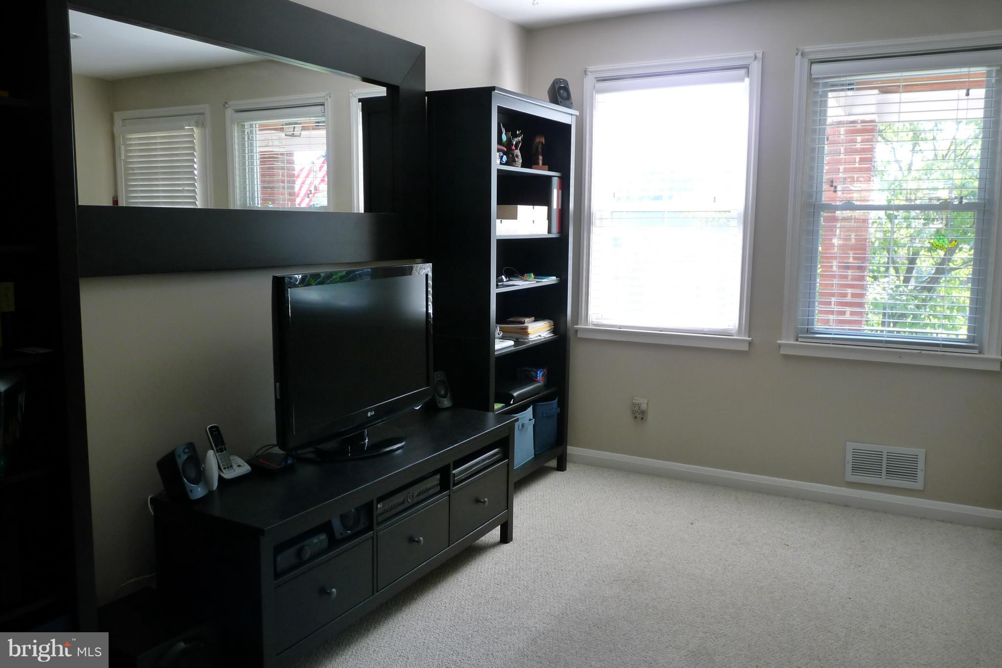 8310 Bon Air Road Baltimore, MD 21234 - Photo 6 of 13 Living Room