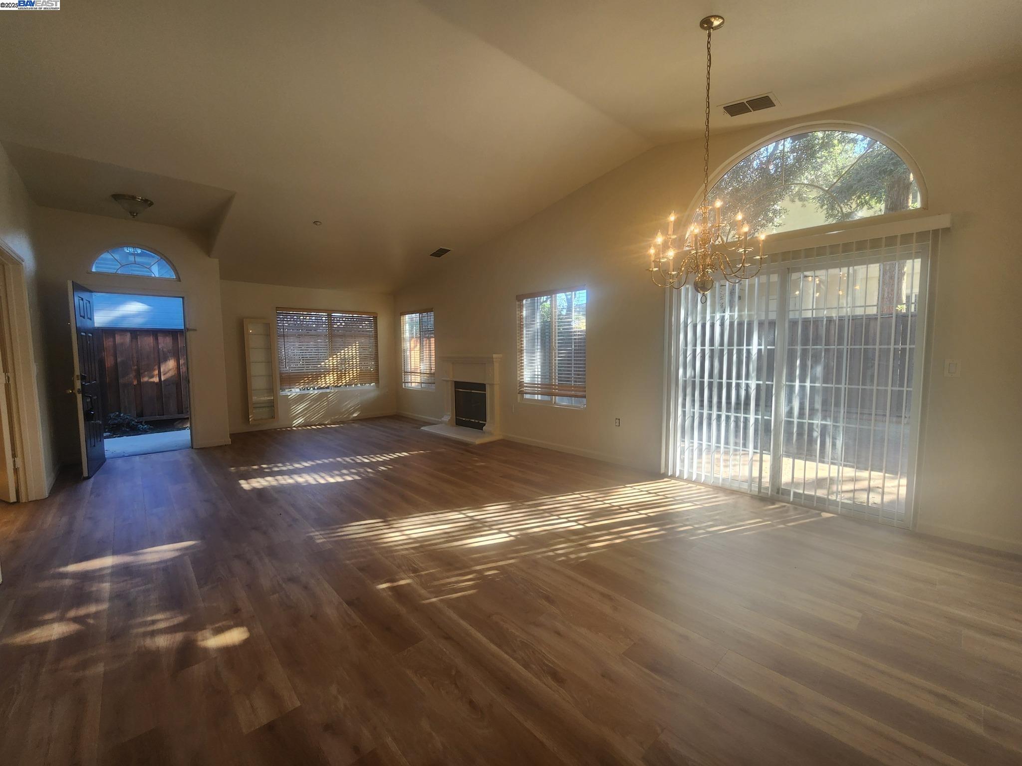 1536 Corte Reina Common Livermore, CA 94551 - Photo 3 of 22