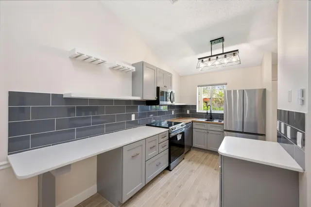 $2,395 | 5214 Stacy Street, Unit 22, West Palm Beach, FL 33417