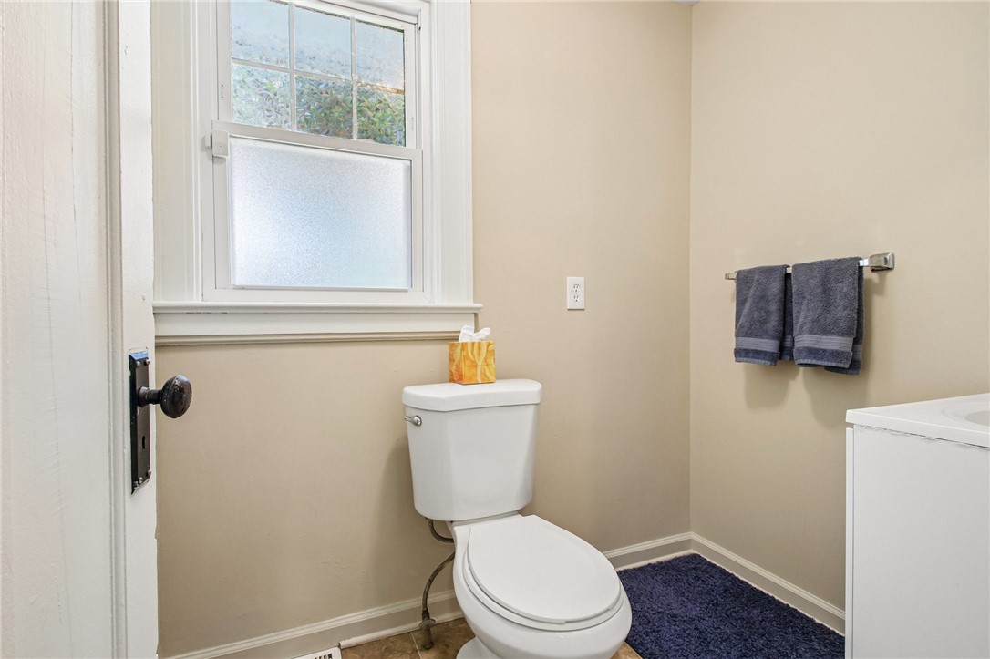 245 Springfield Avenue Rochester, NY 14609 - Photo 27 of 34