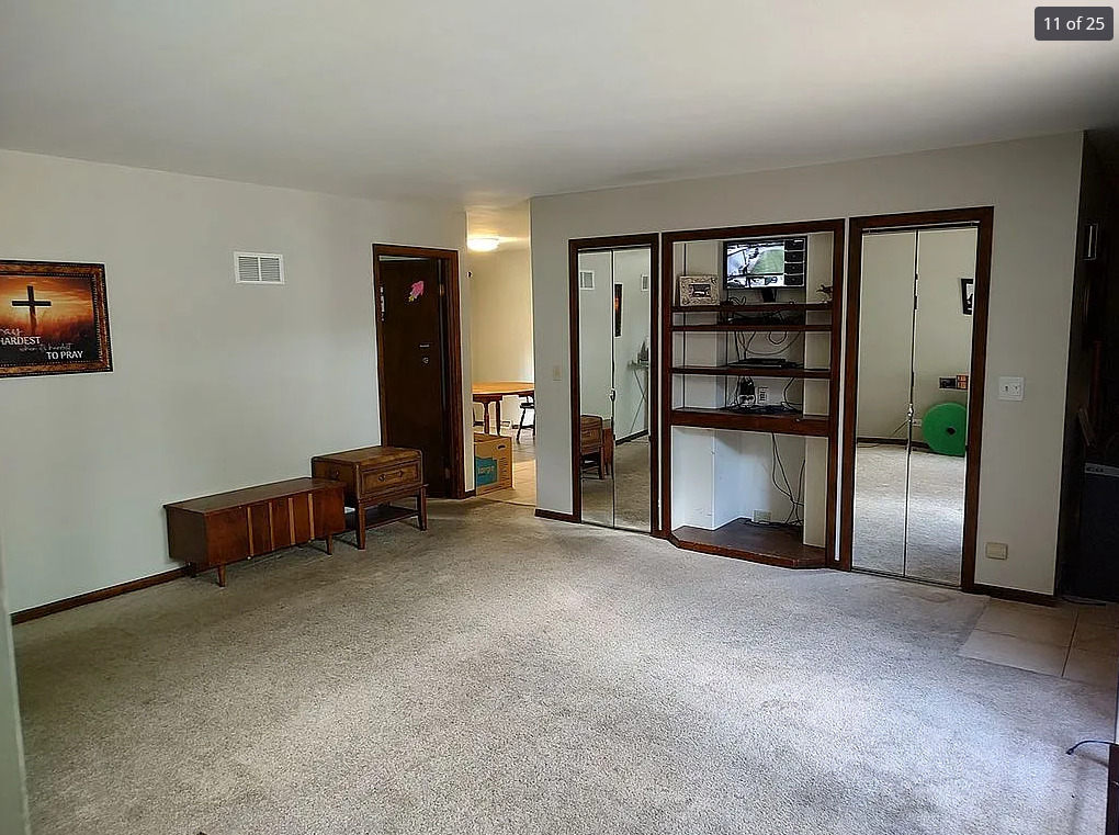 540 Mohican Road Carol Stream, IL 60188 - Photo 8 of 36 a view of livingroom with furniture and windows