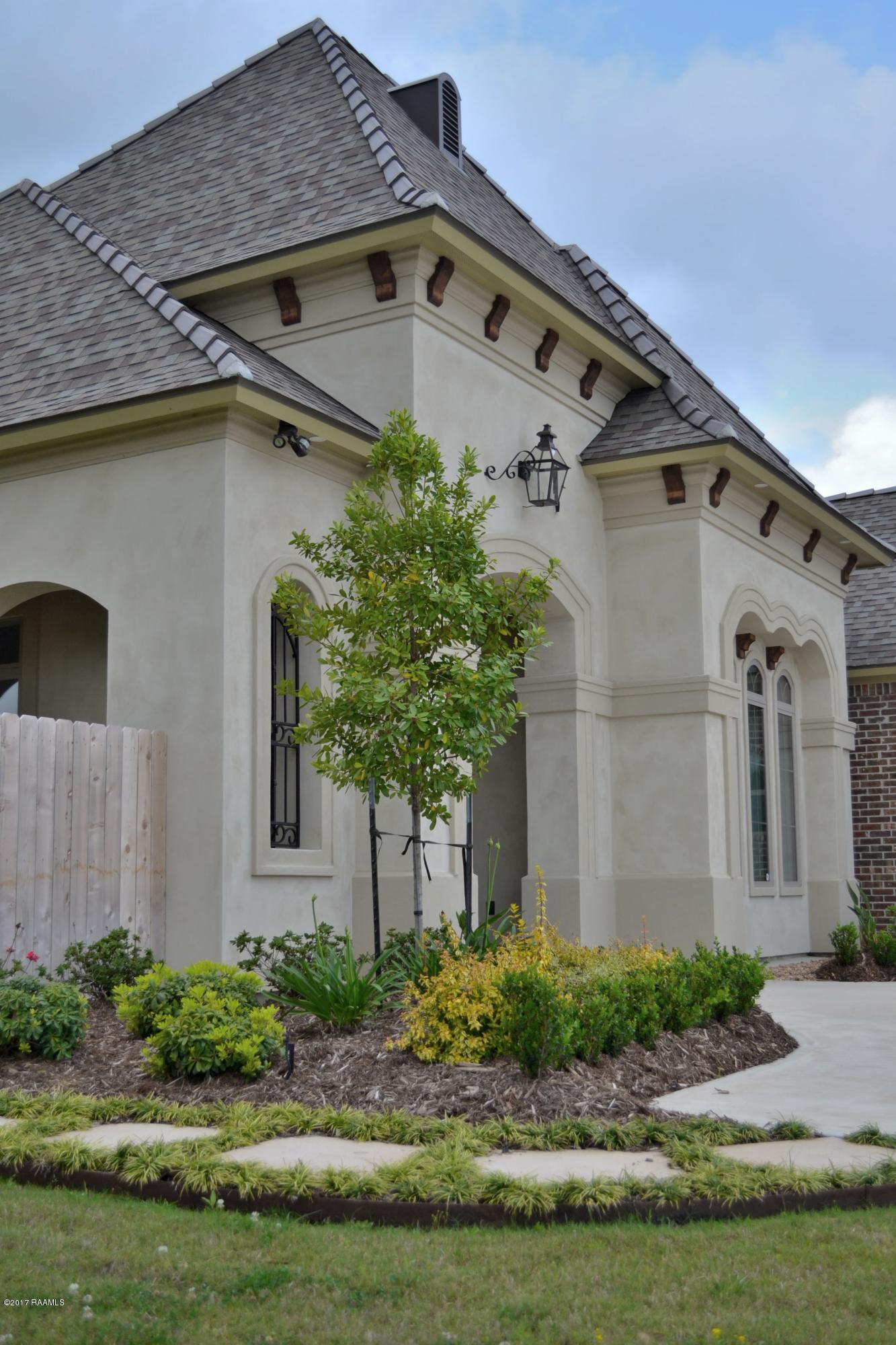 209 Rue De La Rochelle Broussard, LA 70518 - Photo 2 of 25 Gallery Image 2