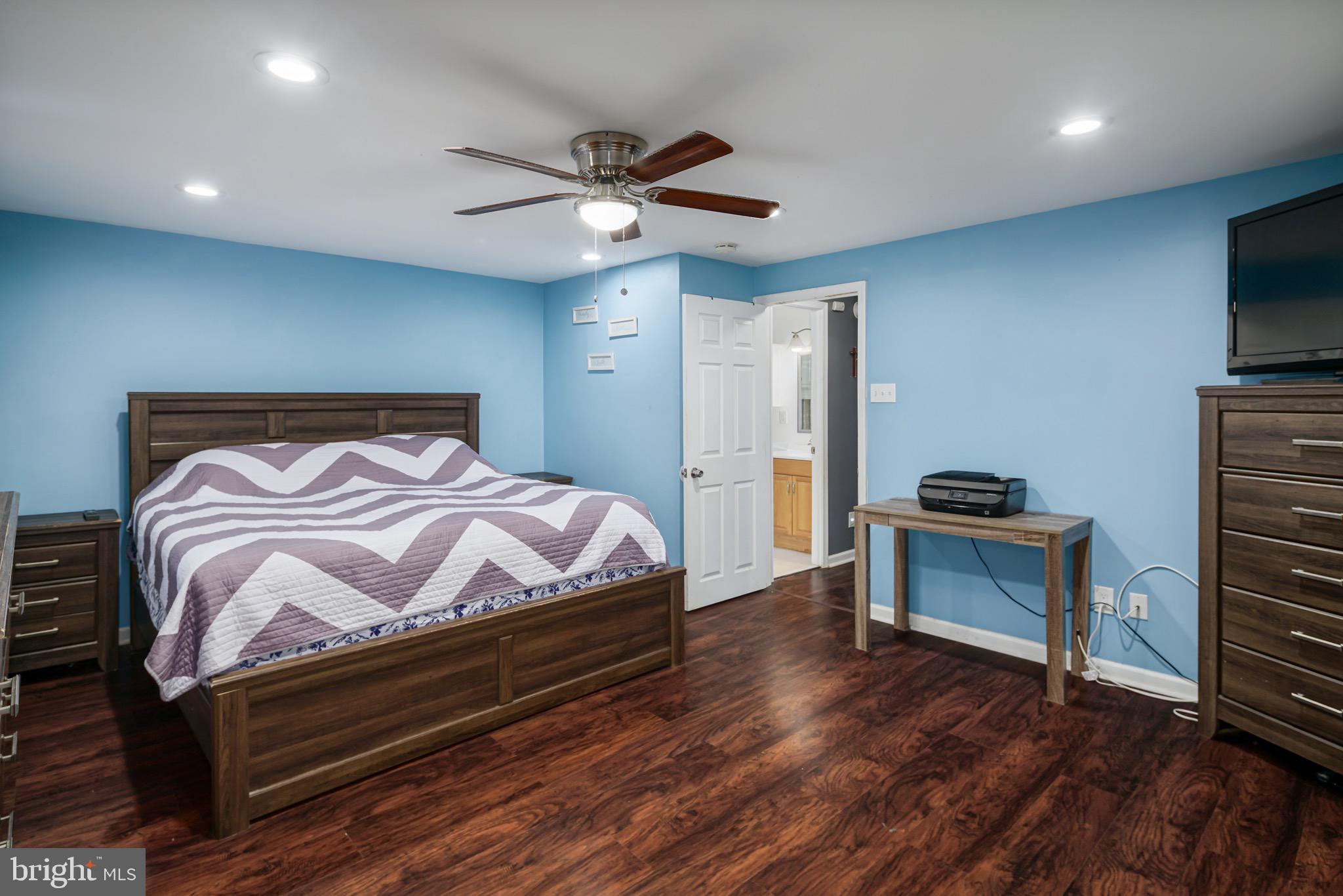 12230 Medford Road Philadelphia, PA 19154 - Photo 17 of 27 Gallery Image 17