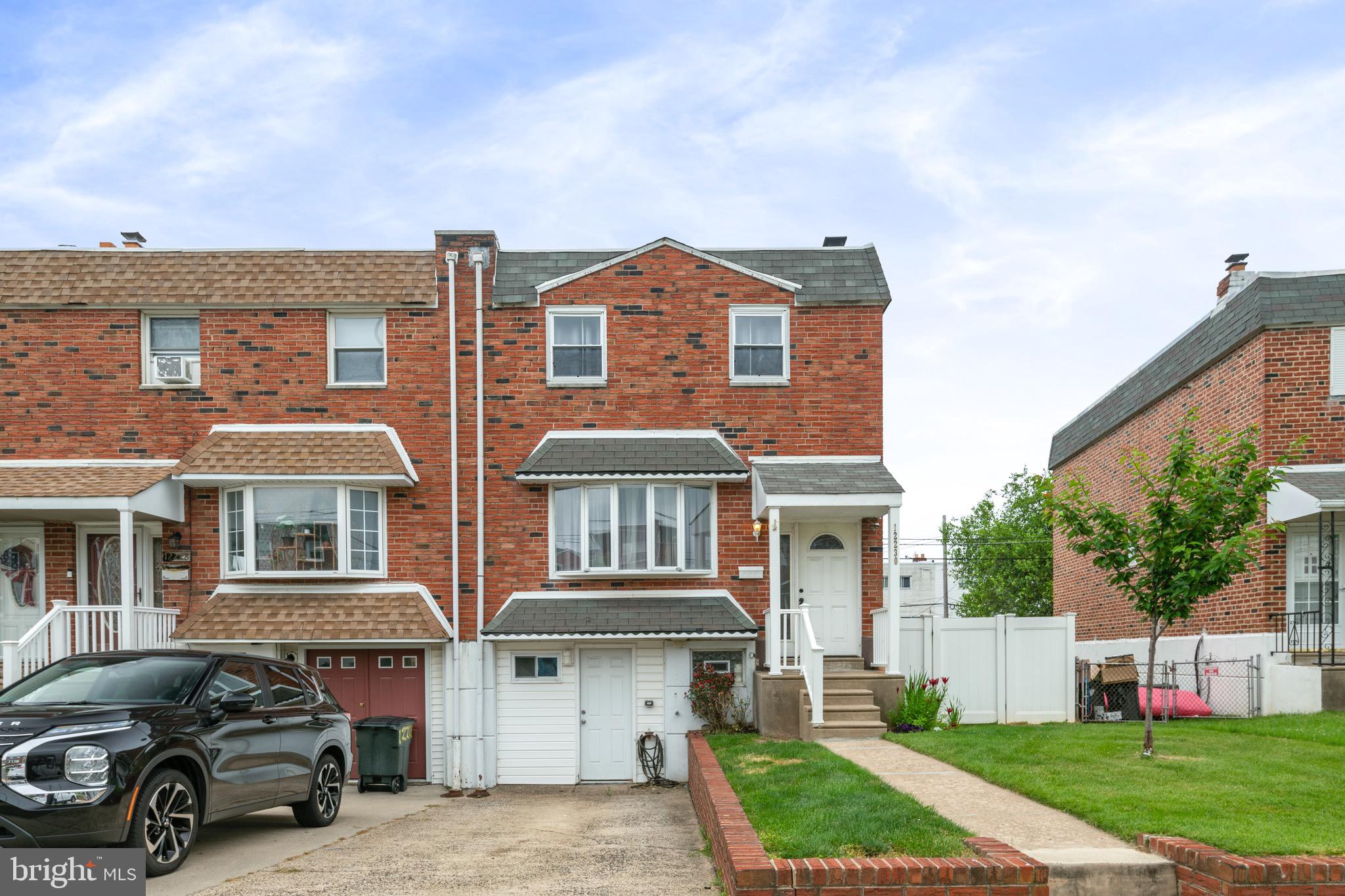 12230 Medford Road Philadelphia, PA 19154 - Photo 2 of 27 Gallery Image 2