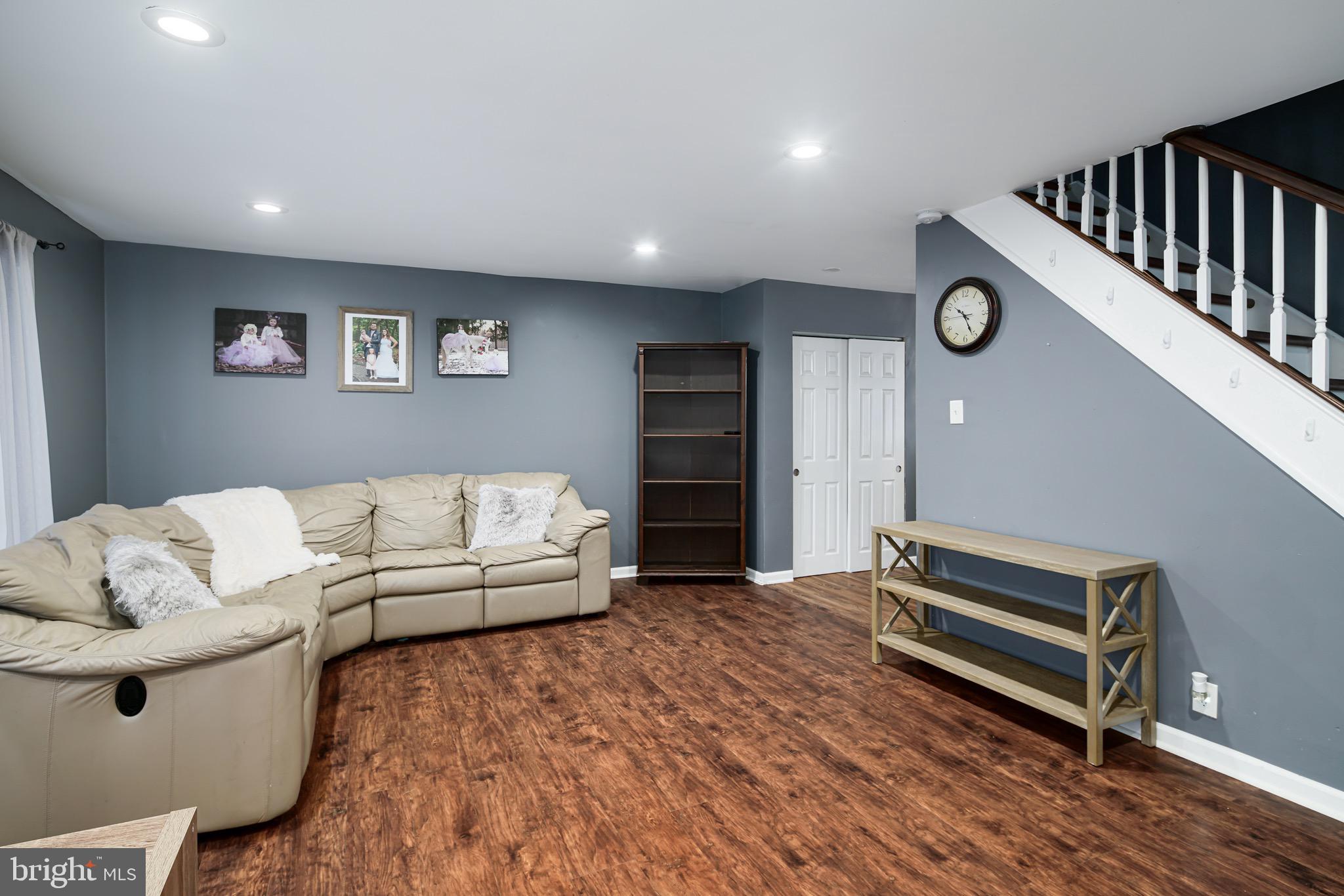 12230 Medford Road Philadelphia, PA 19154 - Photo 4 of 27 Gallery Image 4