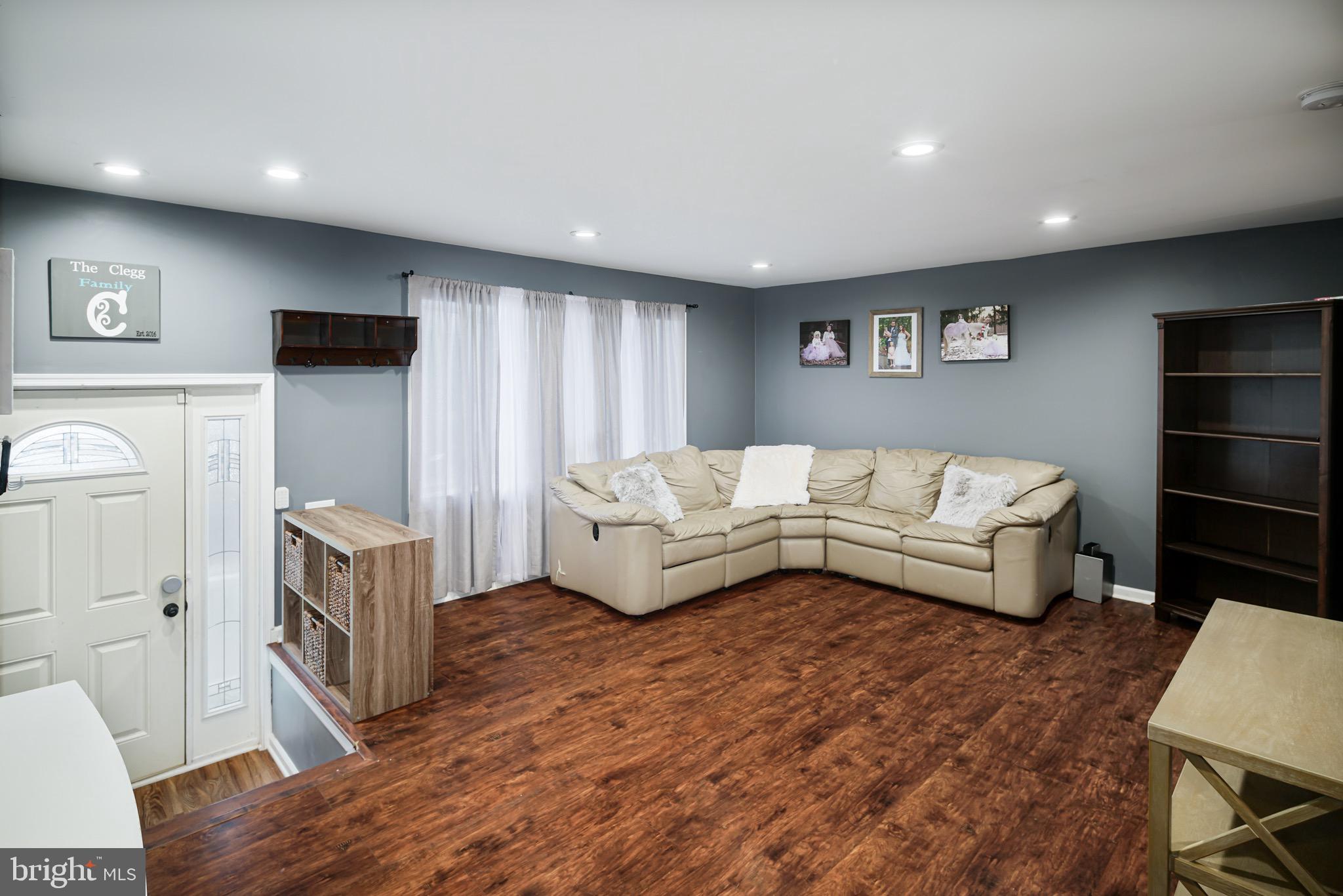 12230 Medford Road Philadelphia, PA 19154 - Photo 5 of 27 Gallery Image 5