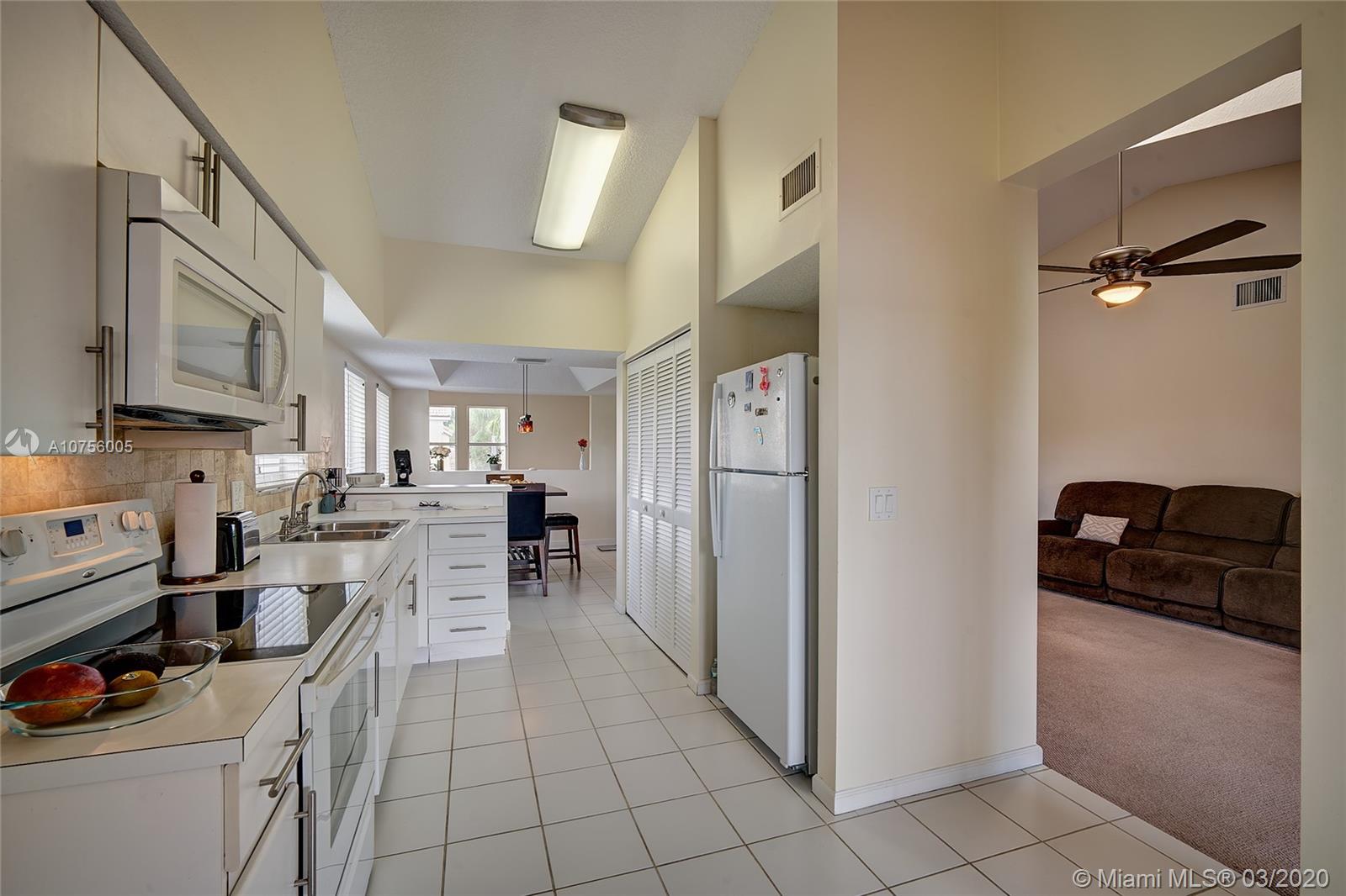 23085 Aqua View, Unit 8 Boca Raton, FL 33433 - Photo 14 of 47