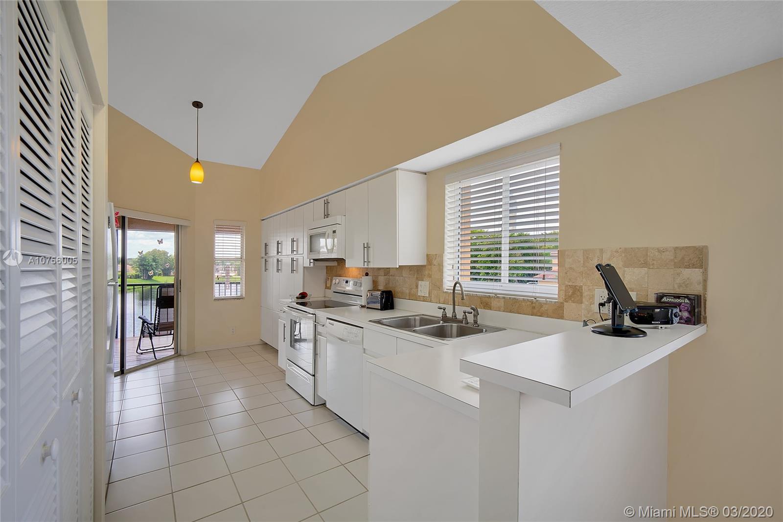 23085 Aqua View, Unit 8 Boca Raton, FL 33433 - Photo 15 of 47