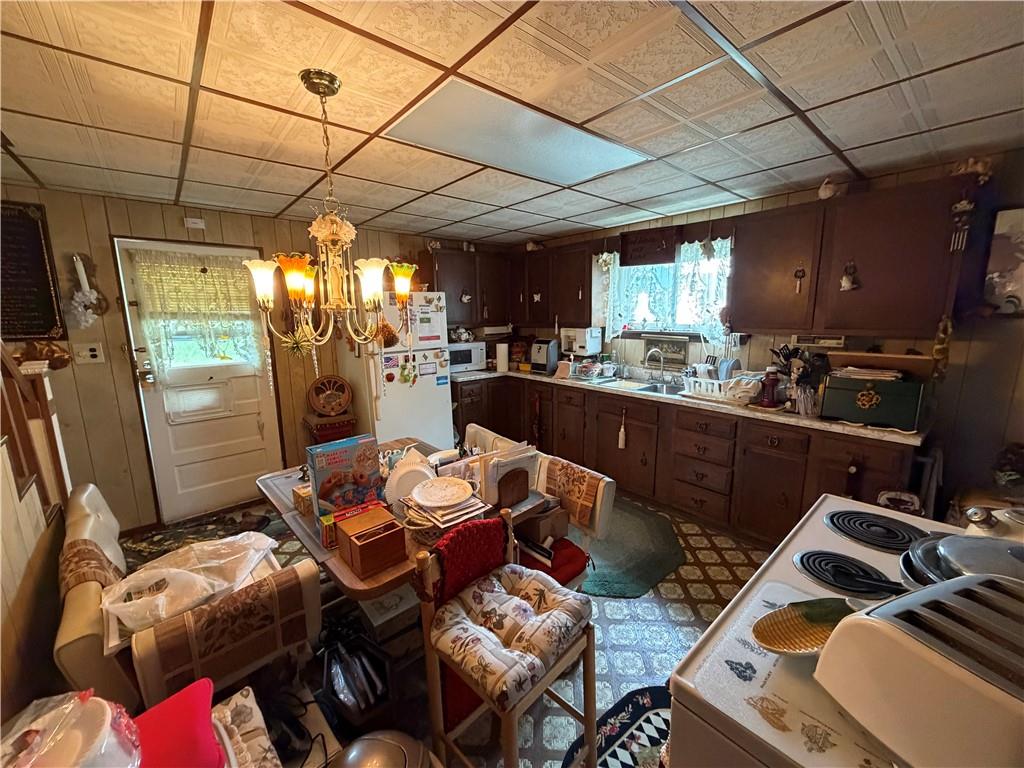 256 Leckrone-Highhouse Road McClellandtown, PA 15458 - Photo 8 of 27