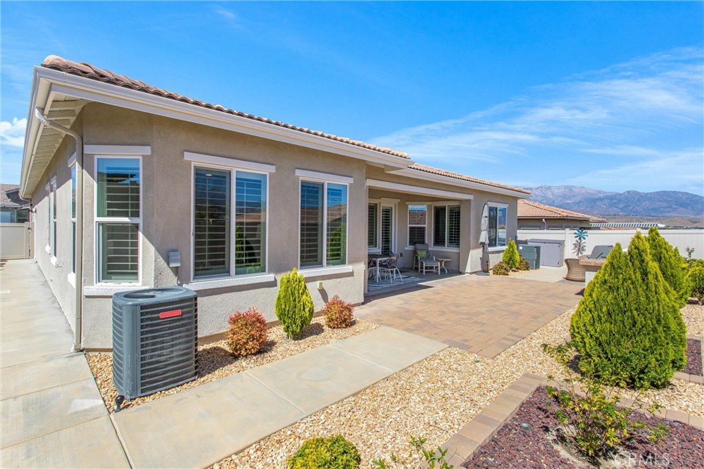 1545 Rio Grande Beaumont, CA 92223 - Photo 32 of 34 front view of house with a yard