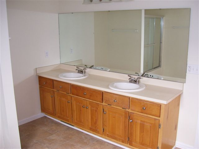 801 Fairview Road Greer, SC 29651 - Photo 4 of 9