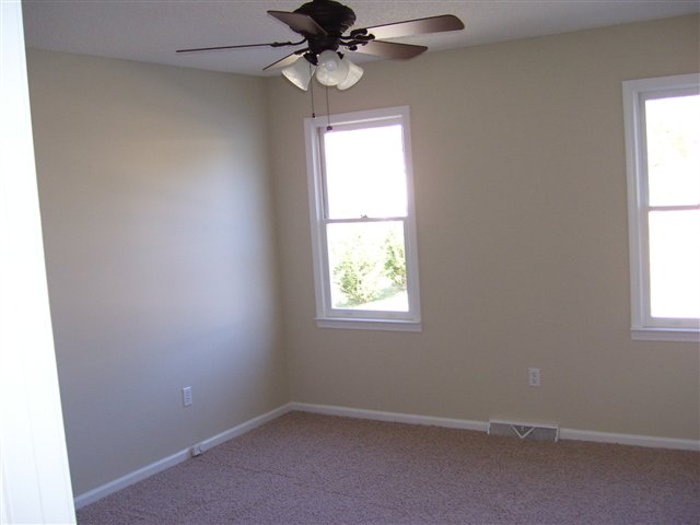 801 Fairview Road Greer, SC 29651 - Photo 7 of 9