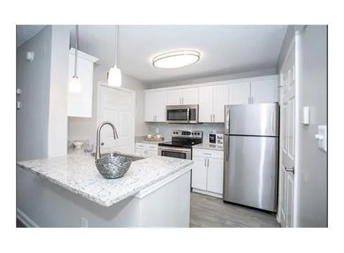 $1,660 | 100 Dunwoody Gables Drive, Unit 2D111, Dunwoody, GA 30338