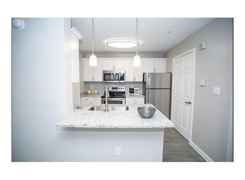 $1,660 | 100 Dunwoody Gables Drive, Unit 2D111, Dunwoody, GA 30338