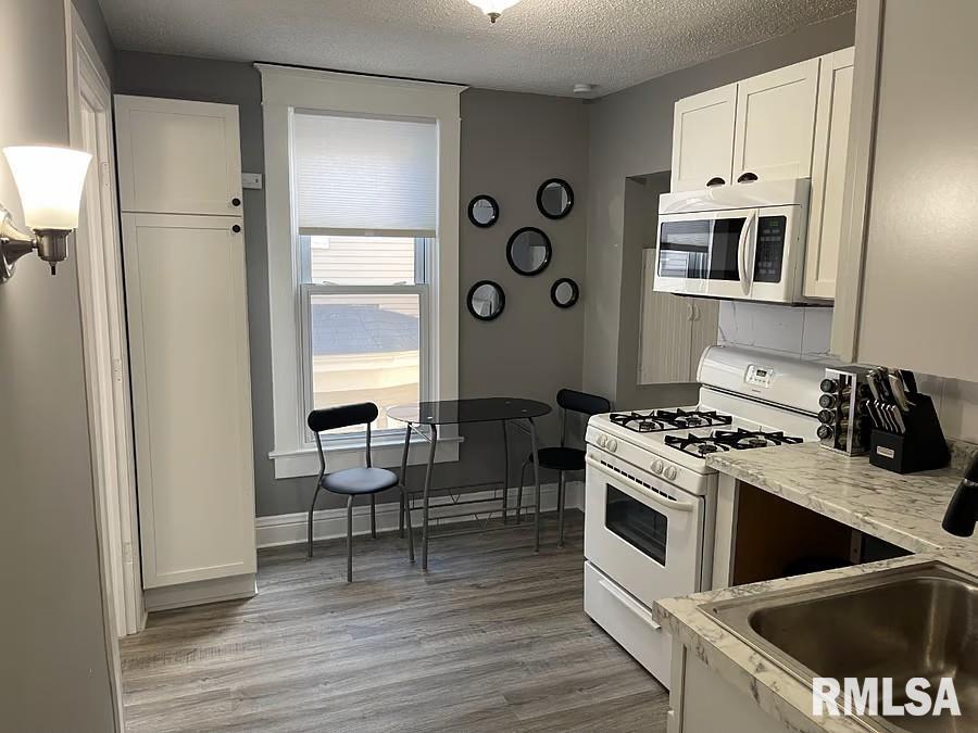 615 South English Avenue Springfield, IL 62704 - Photo 22 of 25