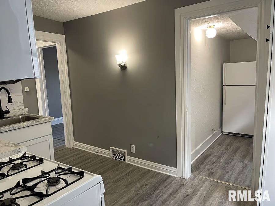 615 South English Avenue Springfield, IL 62704 - Photo 24 of 25