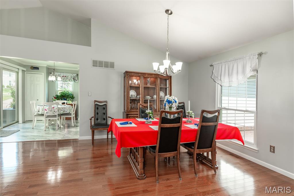 765 Spring Hill Farm Drive Ballwin, MO 63021 - Photo 4 of 42