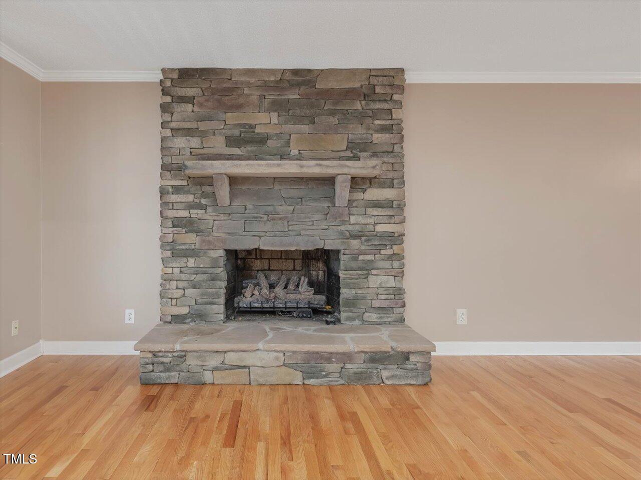 7713 Wakebrook Drive Raleigh, NC 27616 - Photo 20 of 90 20-Living Room