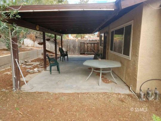 1014 Sherri Street Ridgecrest, CA 93555 - Photo 21 of 23 a outdoor space with a large window
