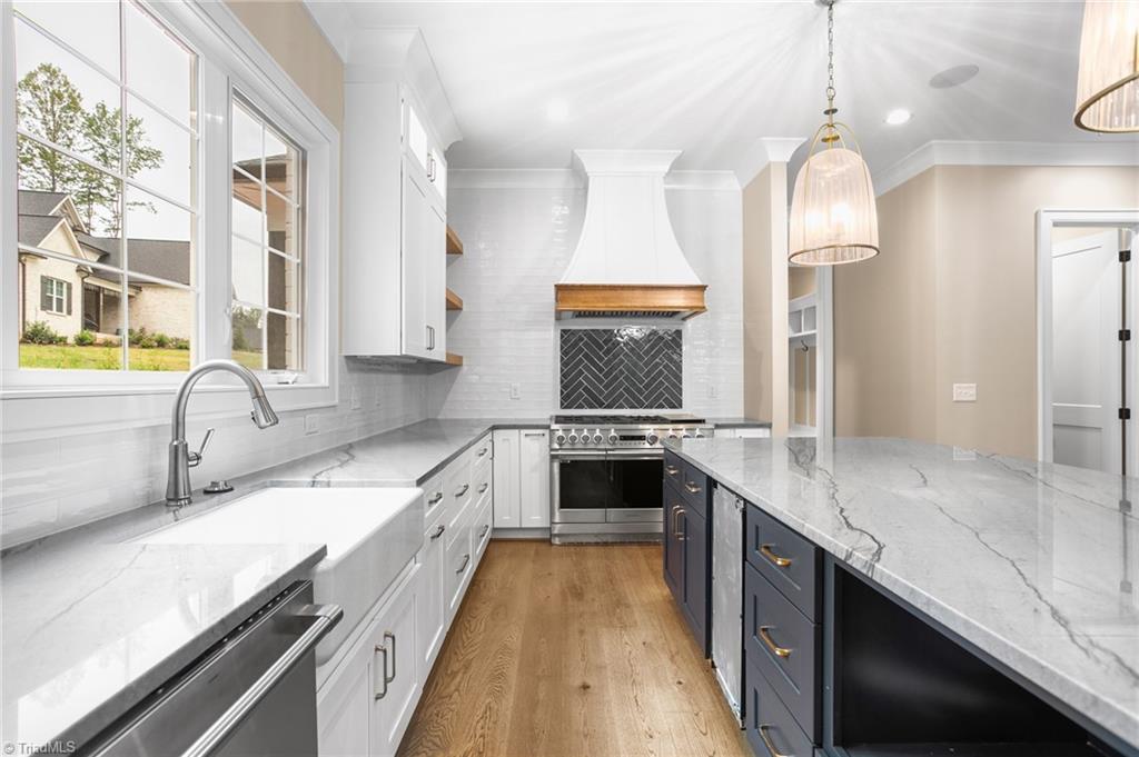 8015 Cranston Court Oak Ridge, NC 27310 - Photo 15 of 46