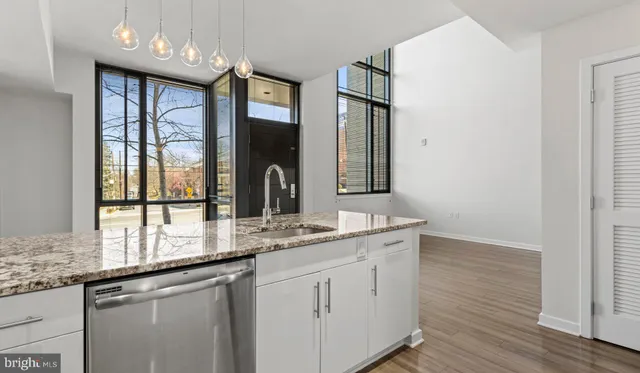 $3,794 | 8300 Wisconsin Avenue, Unit 2B1404, Bethesda, MD 20814